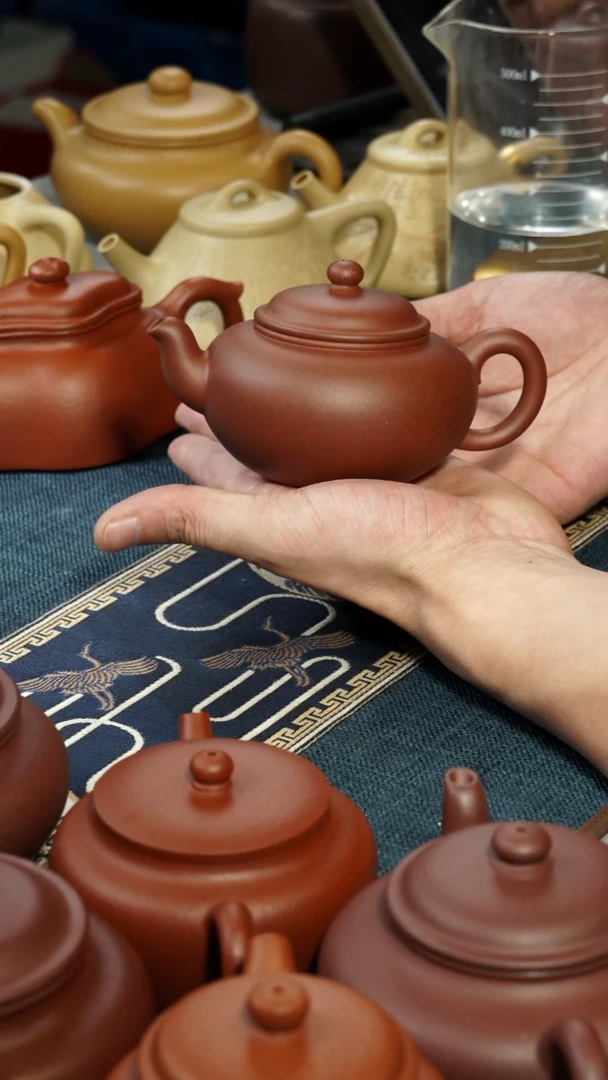 【闪购商品】紫砂茶壶红皮龙扁樱