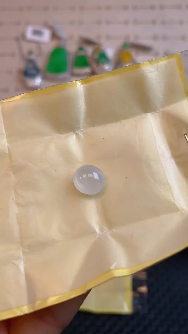 【闪购商品】翡翠耳饰未镶嵌天然A货翡翠90