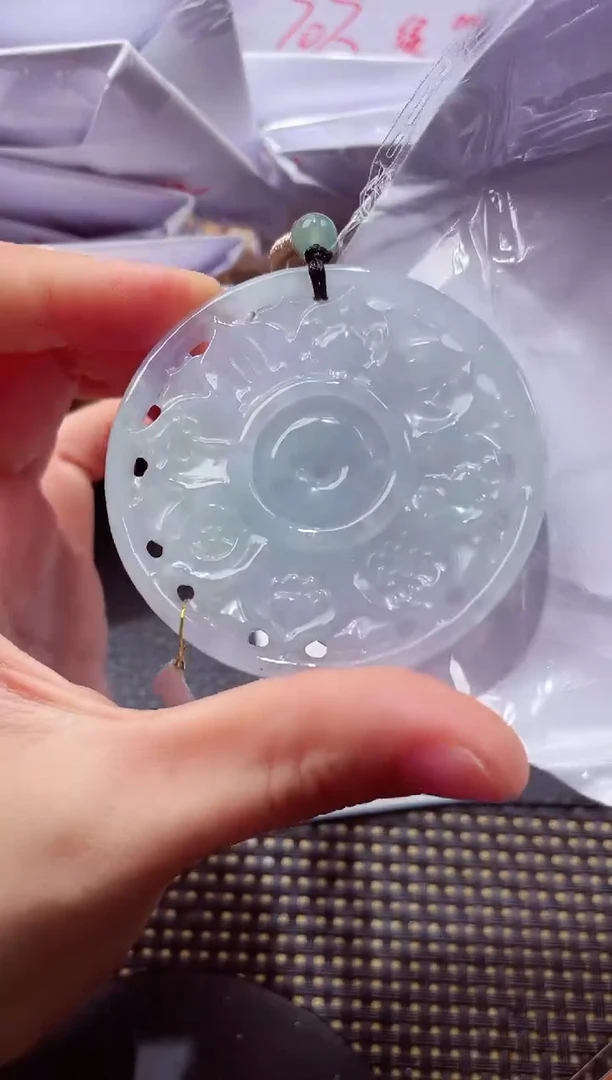 颈饰未镶嵌翡翠 000111