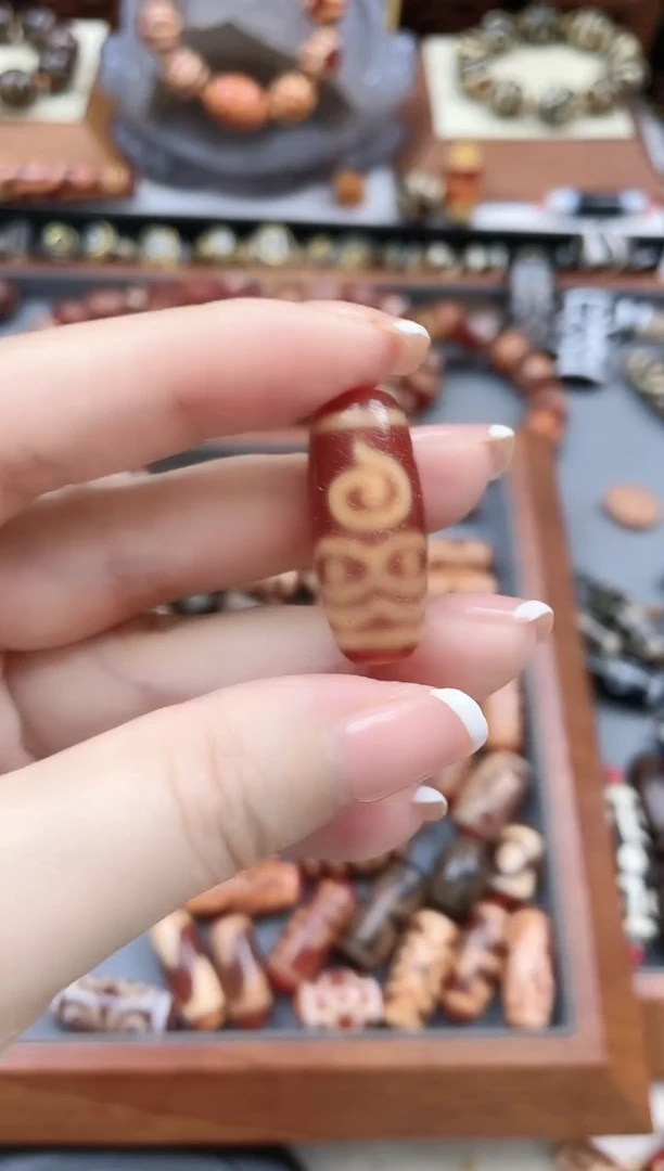 未镶嵌珠珠玛瑙/玉髓赵****?金蟾红肉般若高品-老赵