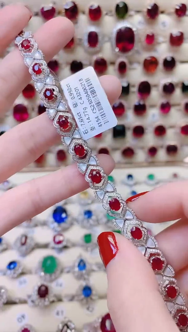 18K金镶嵌手链碧玺1