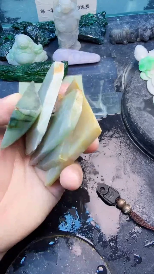 翡翠挂件未镶嵌一****心天然翡翠089