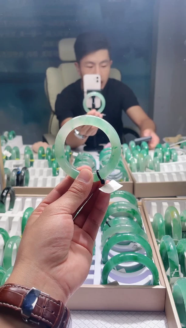 石英质玉（非洲翠）手镯未镶嵌 非洲翠手镯多样性发货