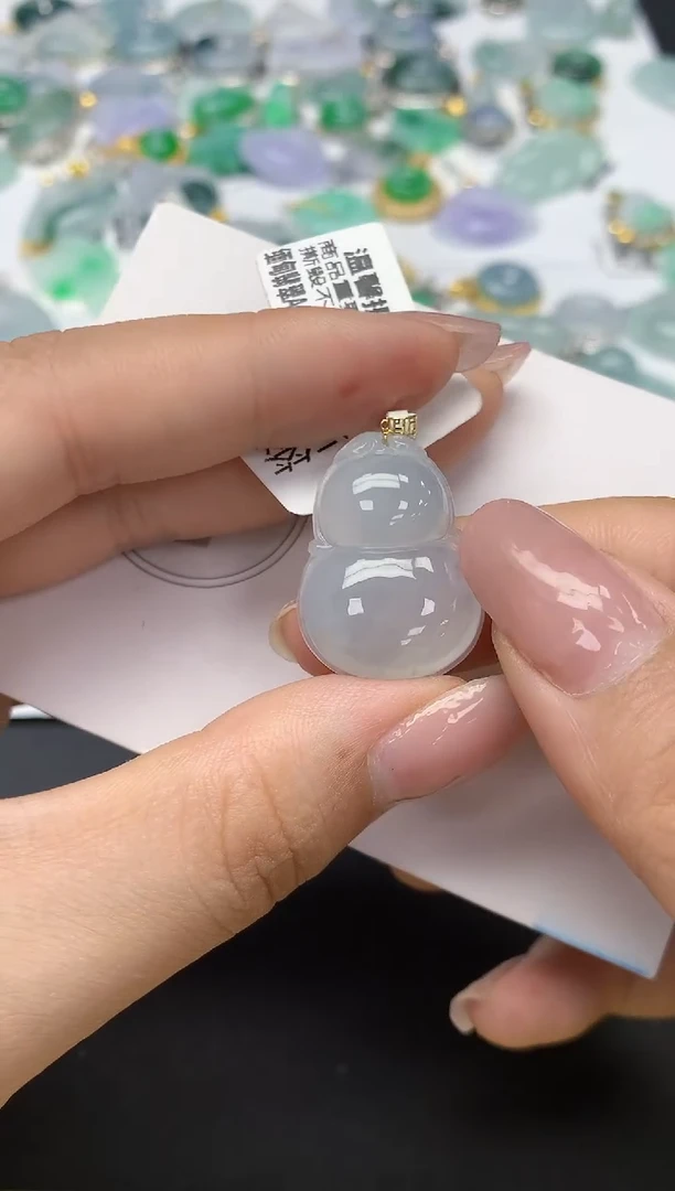 颈饰18K金镶嵌翡翠天然缅甸a货翡翠百元以上9元证书费自理