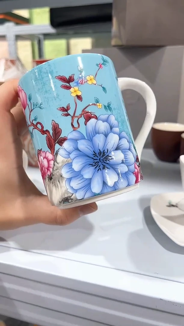 其他陶瓷（简装）蓝色马克杯一个