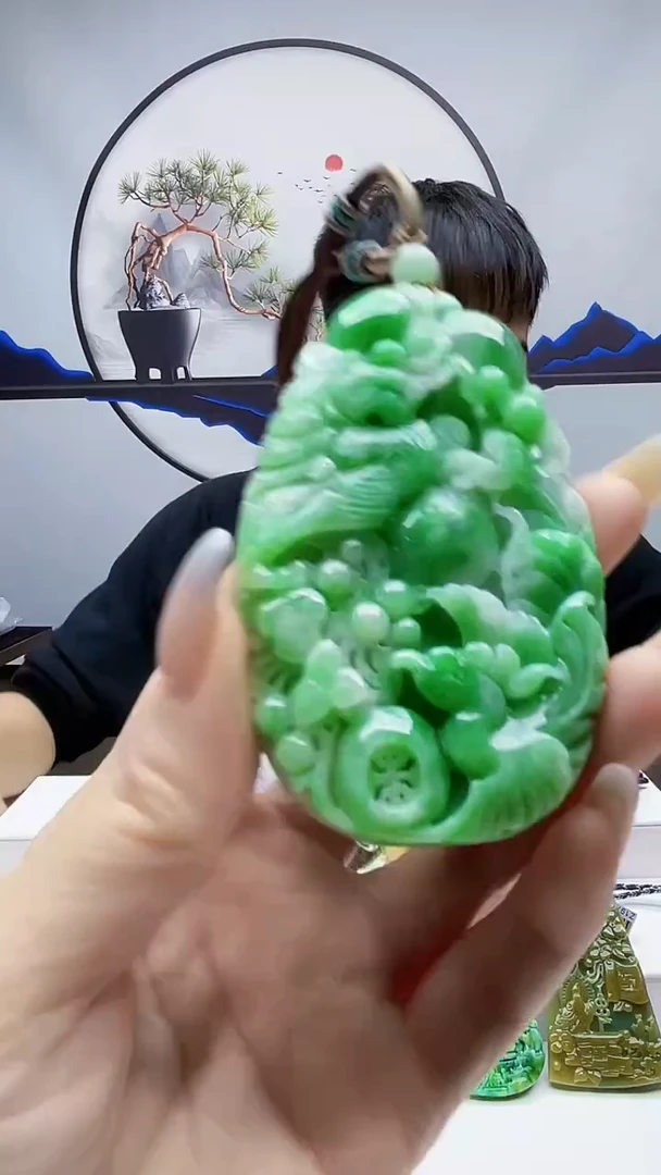 未镶嵌定制翡翠毛货挂件143