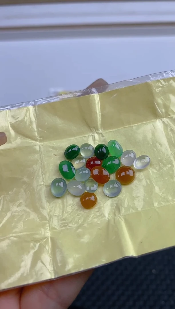 定制翡翠未镶嵌天然翡翠蛋面53