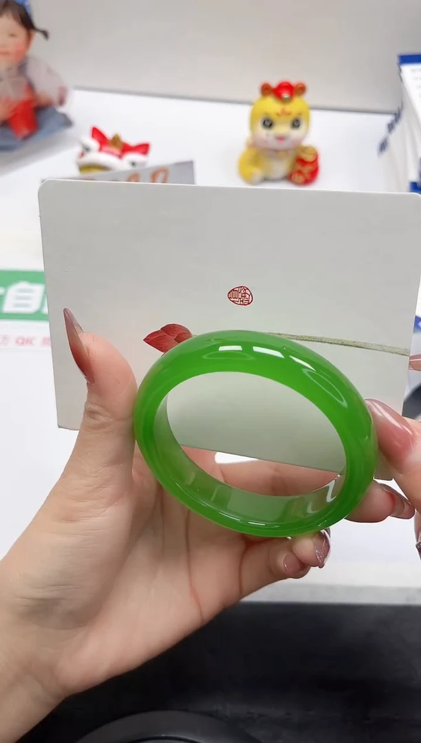 【闪购商品】石英质玉手镯未镶嵌35-58