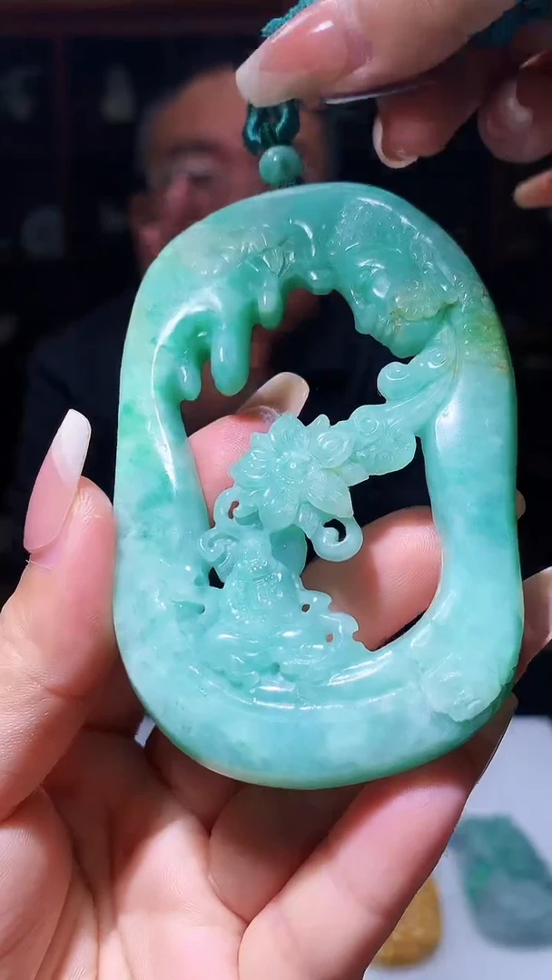 【闪购商品】定制翡翠未镶嵌1049xx-毛货挂件29