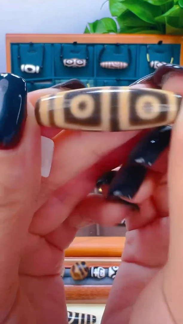 玛瑙/玉髓（覆膜）颈饰未镶嵌47.（微瑕）