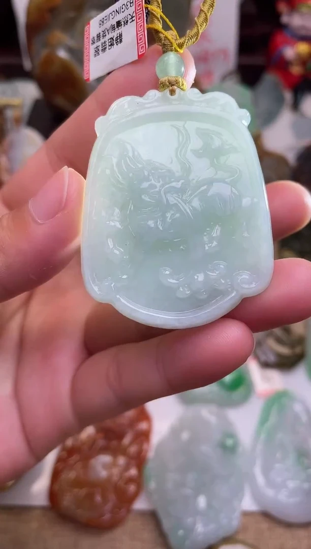 颈饰未镶嵌翡翠麒麟