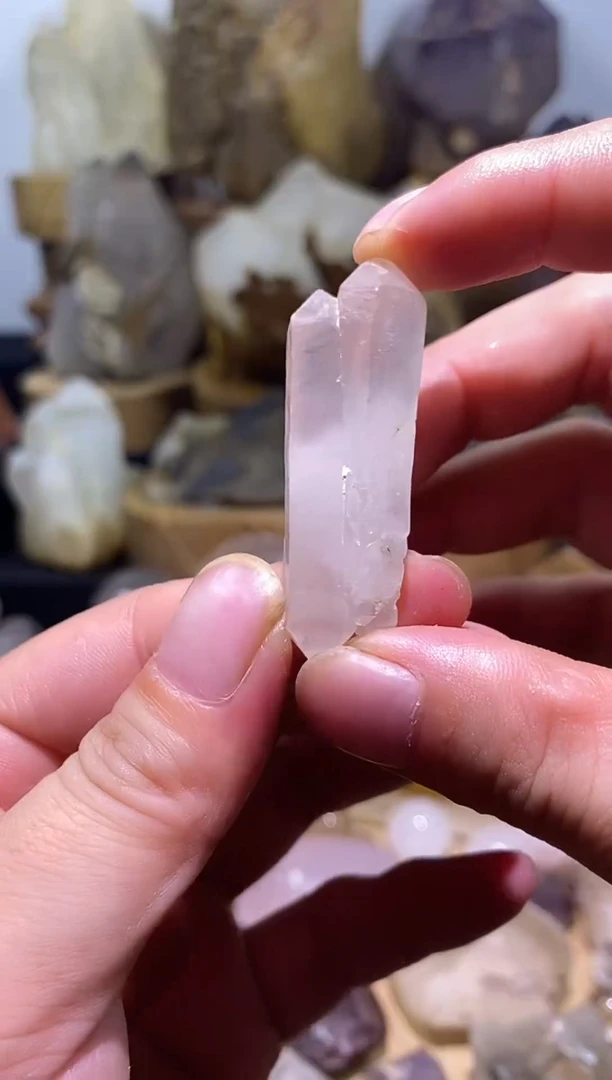 车挂未镶嵌水晶8号双子星晶簇