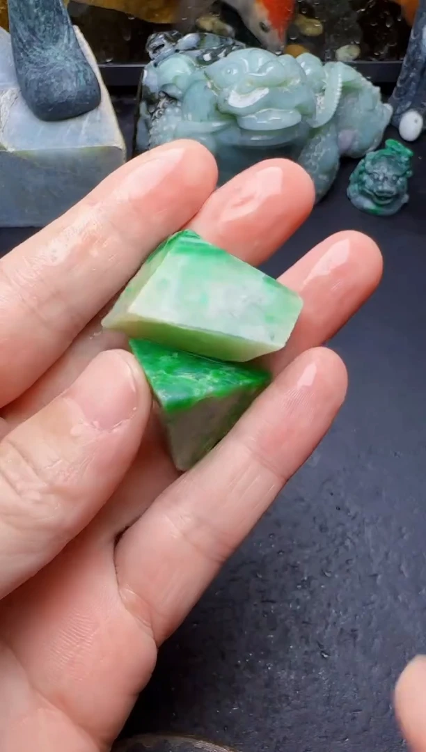 颈饰未镶嵌翡翠01