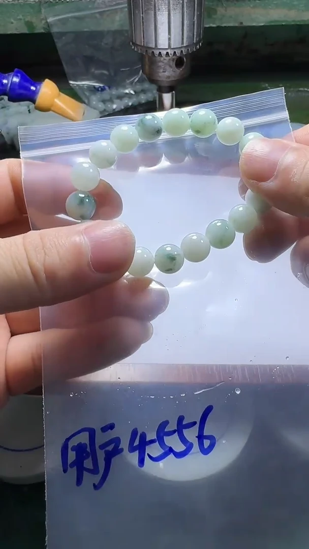 未镶嵌手链翡翠用****3发一条