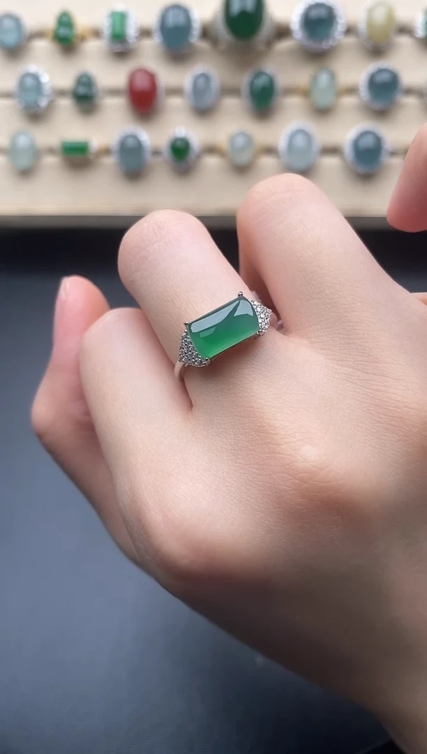 翡翠戒指银S925镶嵌一物一证一礼盒