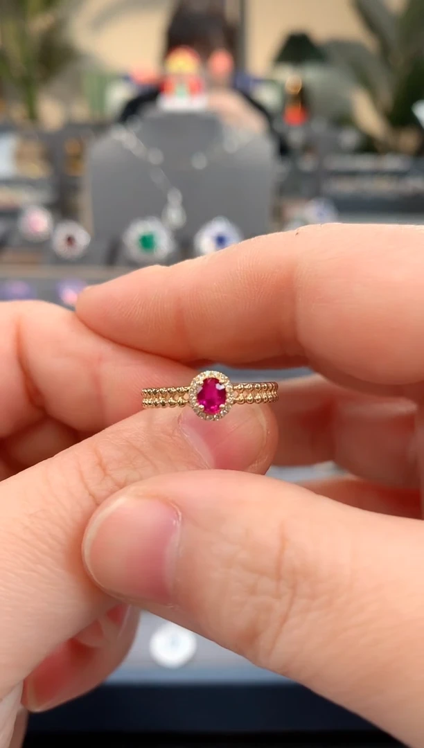 【闪购商品】红宝石戒指18K金镶嵌无烧