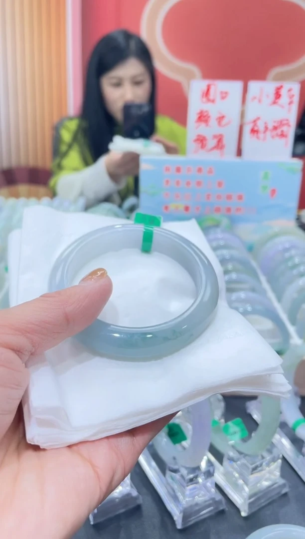 【闪购商品】翡翠手镯未镶嵌0000009316