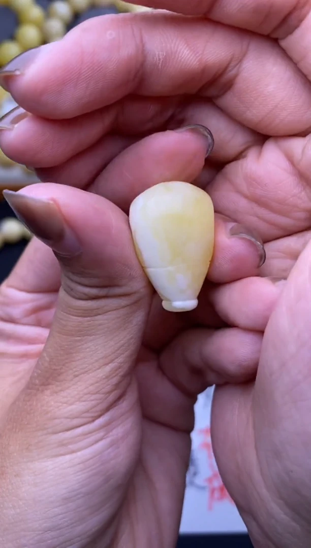 裸石琥珀未镶嵌大小姐珠宝61