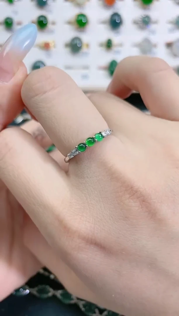 翡翠戒指银S925镶嵌天然翡翠