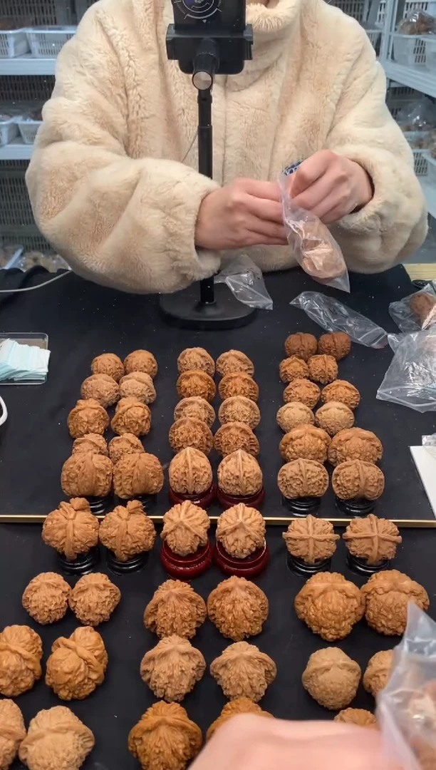 【闪购商品】文玩核桃把件麦穗虎头43