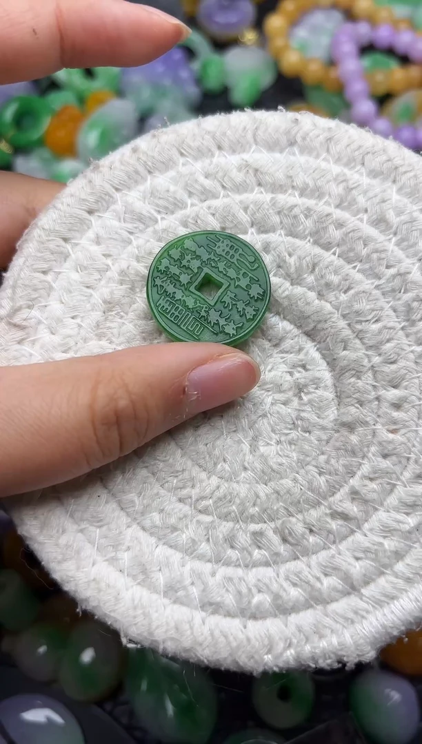 颈饰未镶嵌翡翠缅甸翡翠吊坠