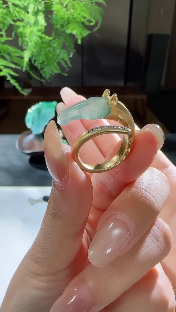 翡翠戒指18K金镶嵌桐**秋【鑫鑫】