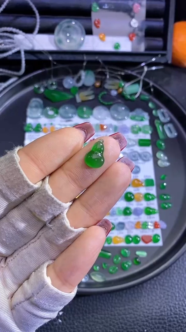 未镶嵌挂件翡翠葫芦