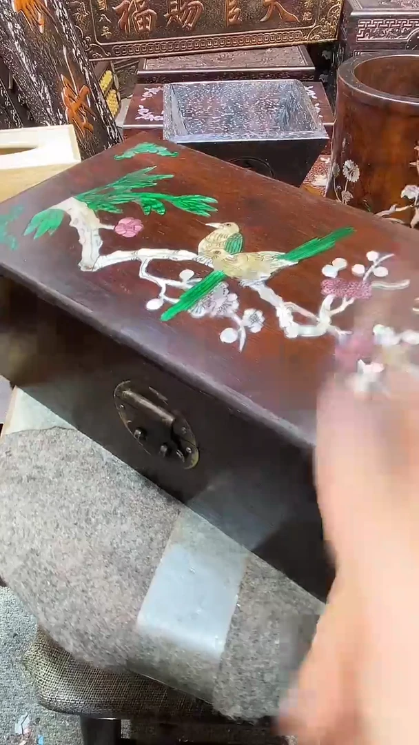 木木雕款盒子一个