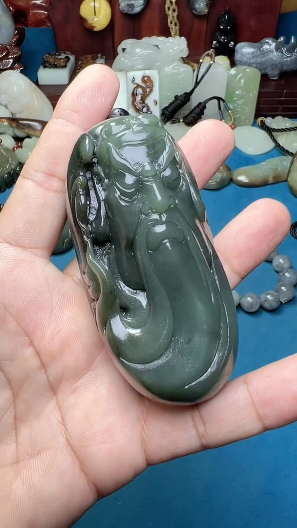 和田玉未镶嵌把件-