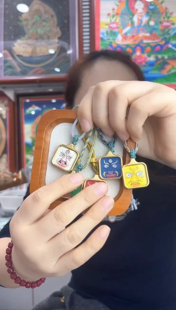 吊坠五路财神 纯手绘唐卡 （非质量问题 不退不换）拍一发五