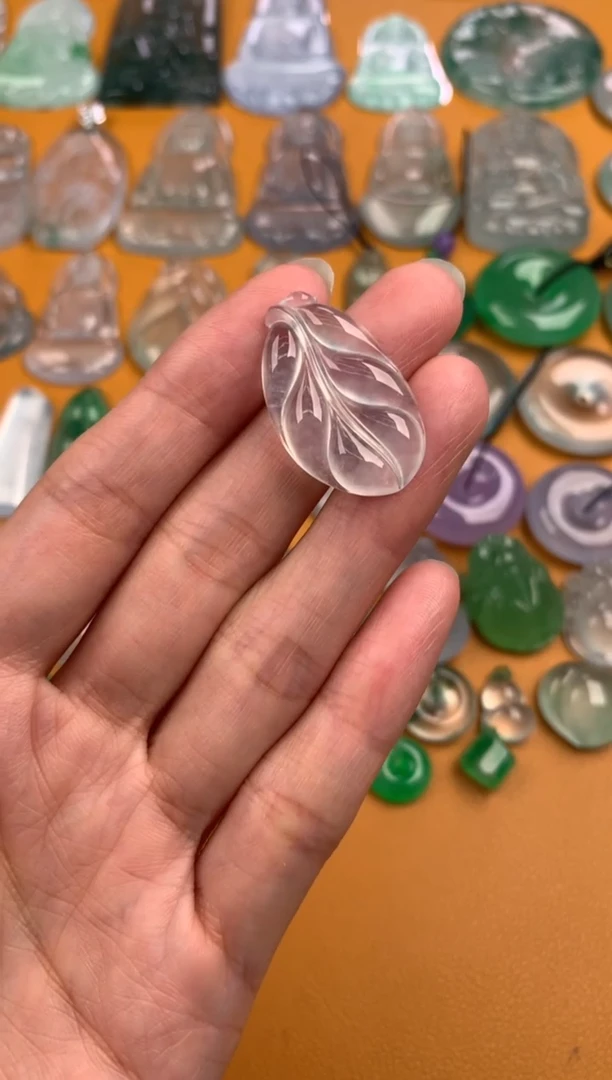 颈饰未镶嵌翡翠27.6-16.8-5.0