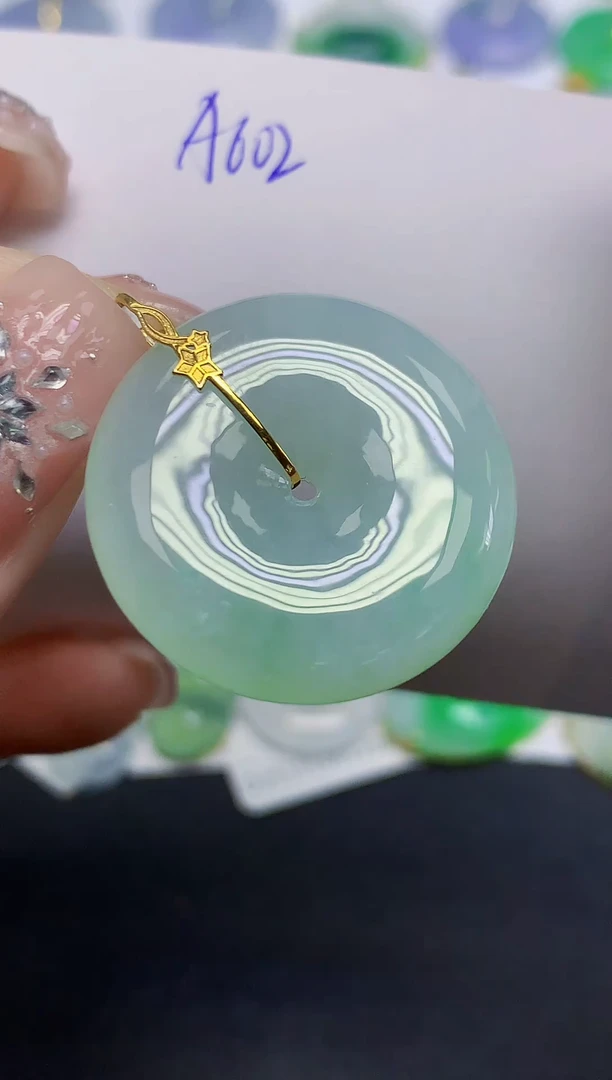 颈饰18K金镶嵌翡翠天然缅甸翡翠A货翡翠百元以上9元证书费自理