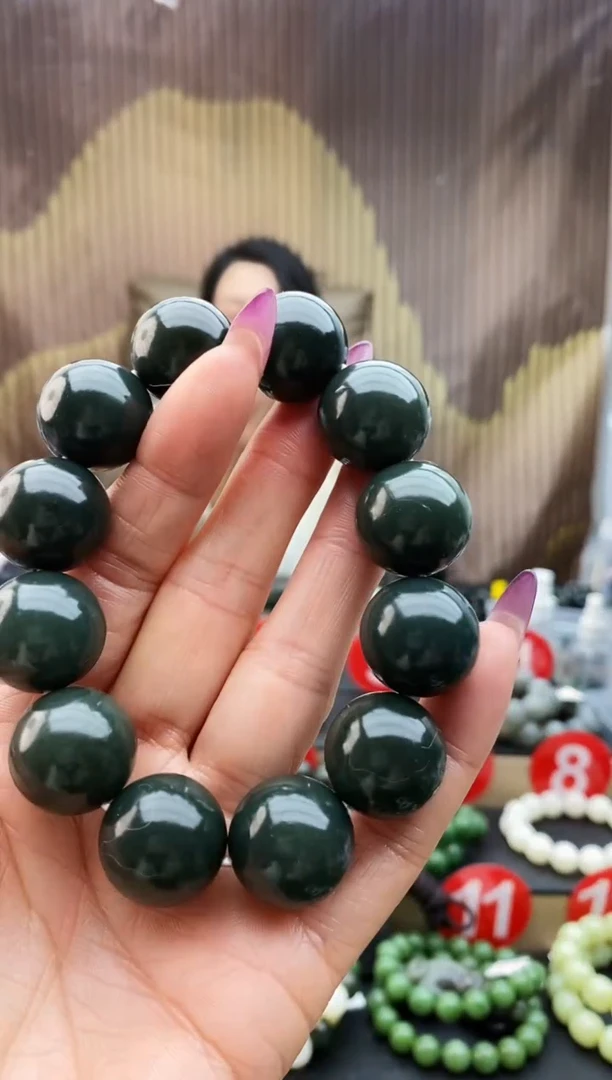 未镶嵌手串和田玉油青19有包容