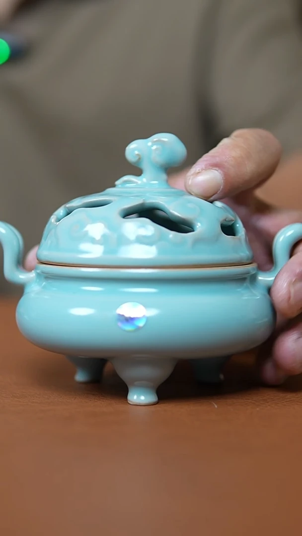 瓷片净*璃仿古天青祥云香炉