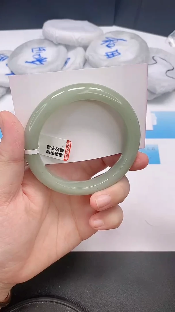 未镶嵌手镯石英质玉39/60-61