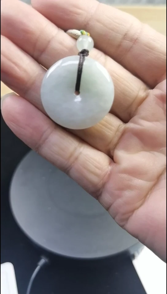 颈饰未镶嵌翡翠翡翠A货挂件