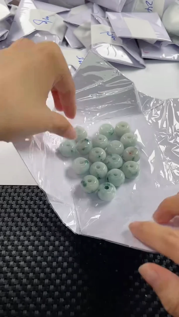 颈饰未镶嵌翡翠25（多样性发一件）路路通
