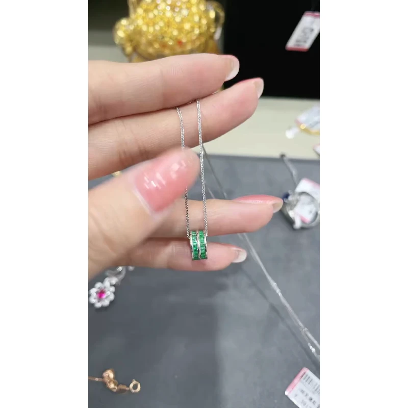 18K金镶嵌祖母绿项链路路通