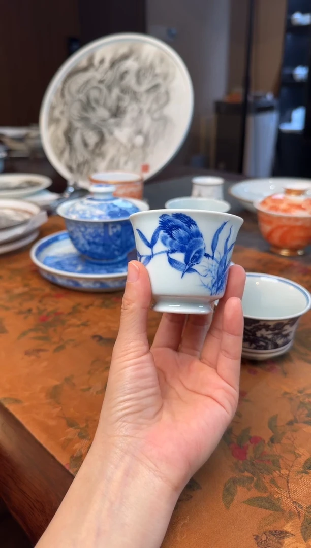 手绘青花单翠主人杯