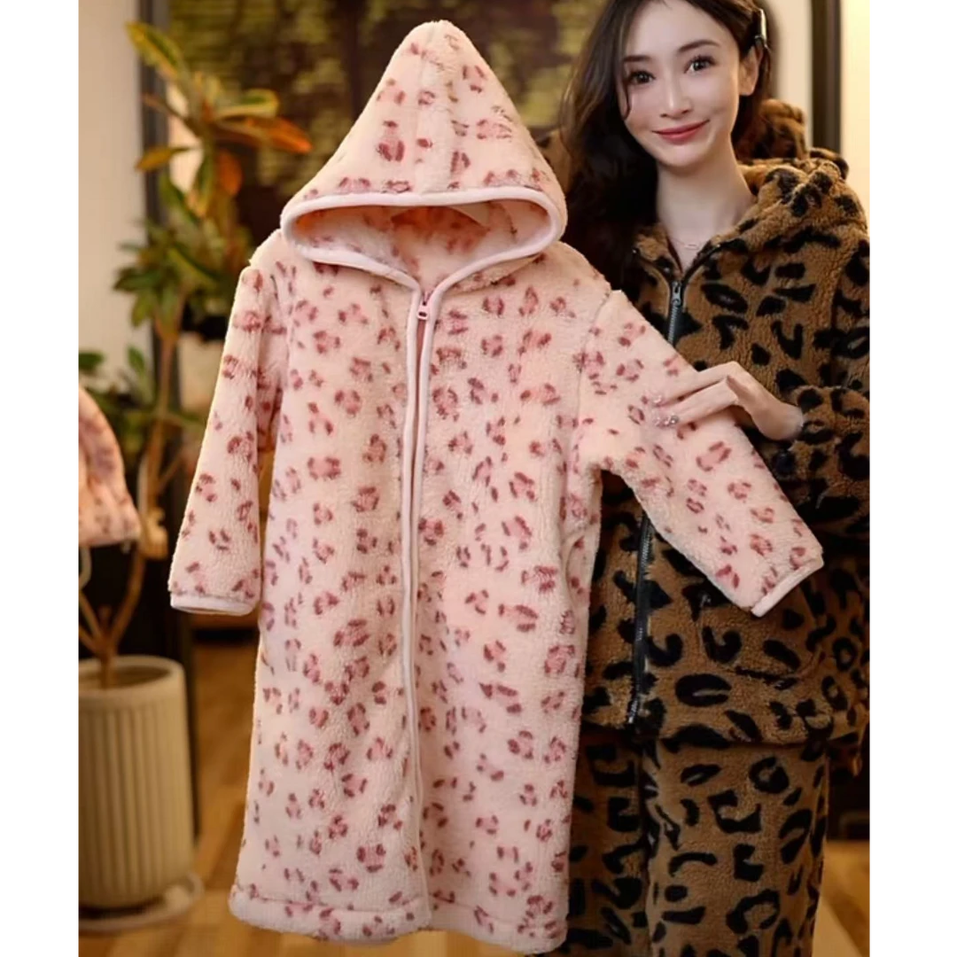 【琨萱】“”女童冬款牛奶绒亲子家居服连帽睡袍WI66S082