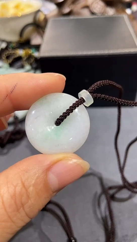【闪购商品】翡翠颈饰未镶嵌吊坠
