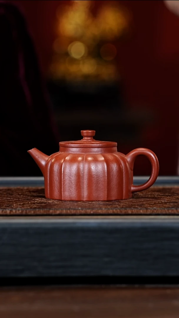 宜兴紫砂ZXF 大红泥 菱花 120cc