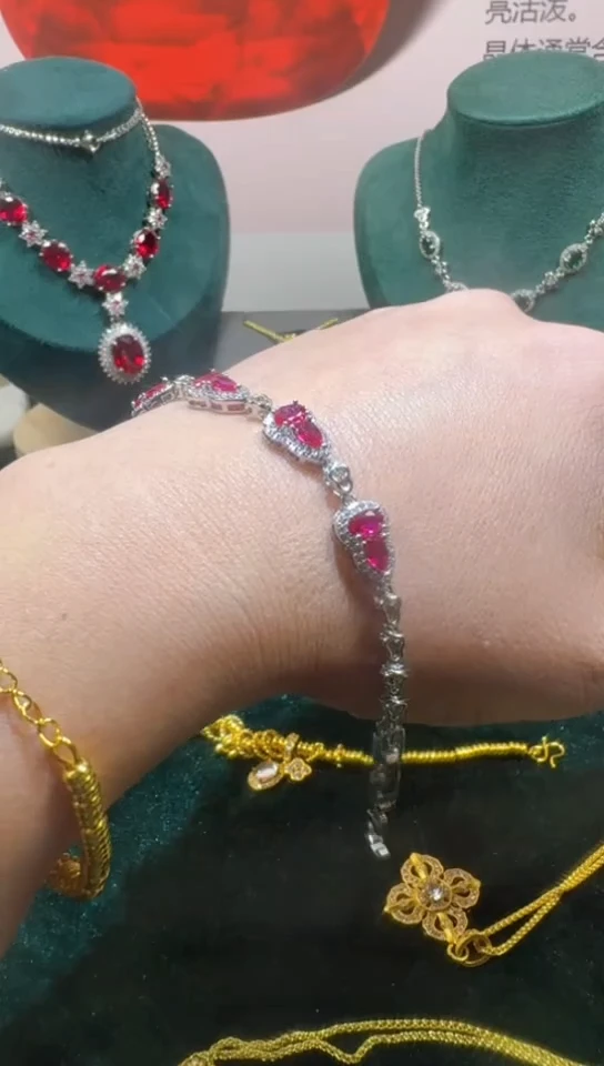 18K金镶嵌手链红宝石7