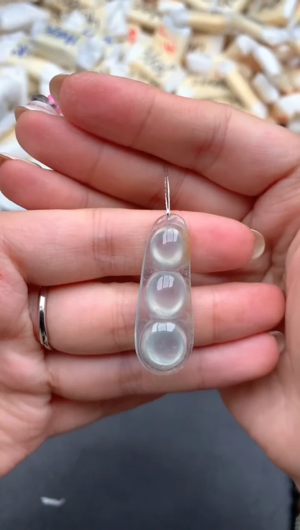 未镶嵌挂件翡翠1