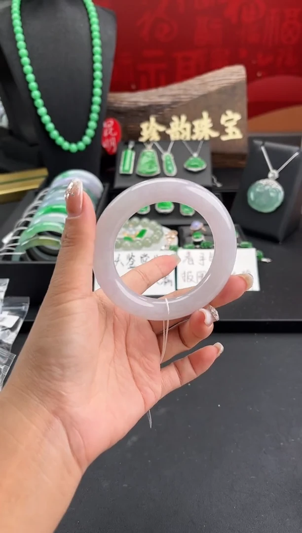 翡翠手镯未镶嵌手镯