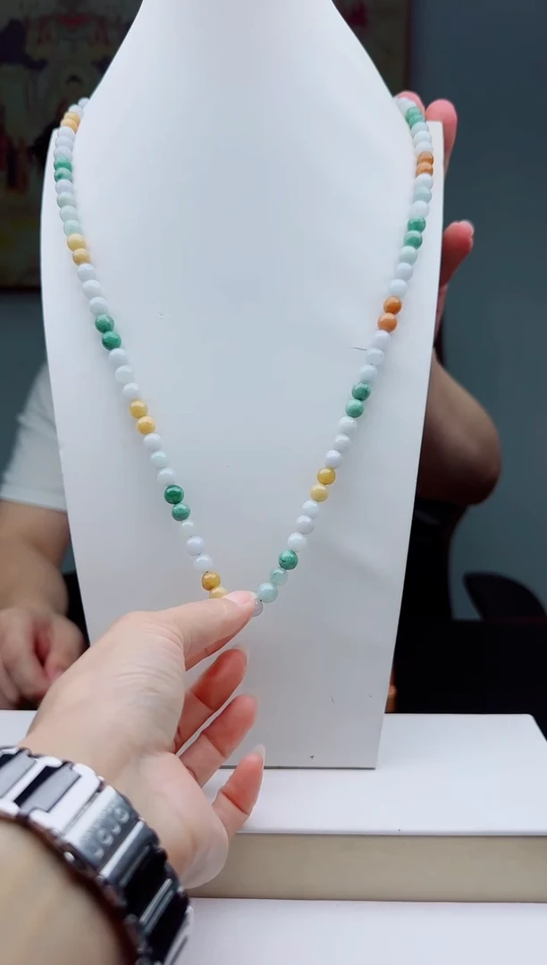 颈饰未镶嵌翡翠多样性发其一