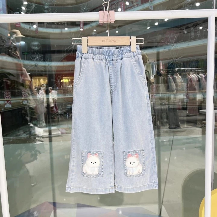 皇室童缘童裤专家2025夏季女童新款印花宽松软牛仔裤17630350003