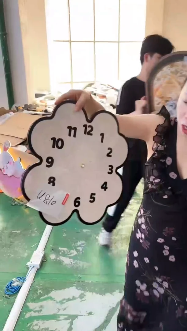 带灯款孤品微瑕小河果果闪购U810