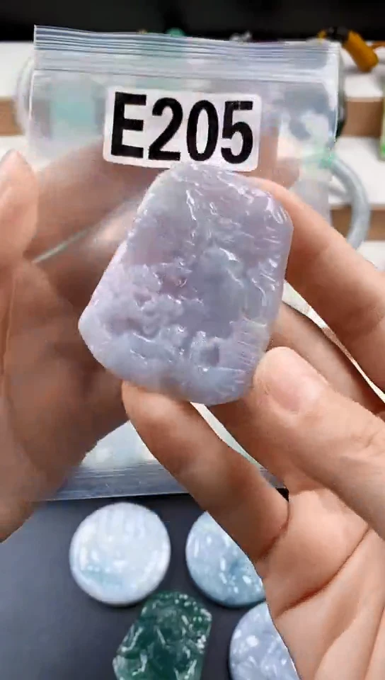 颈饰未镶嵌翡翠天然翡翠吊坠挂件