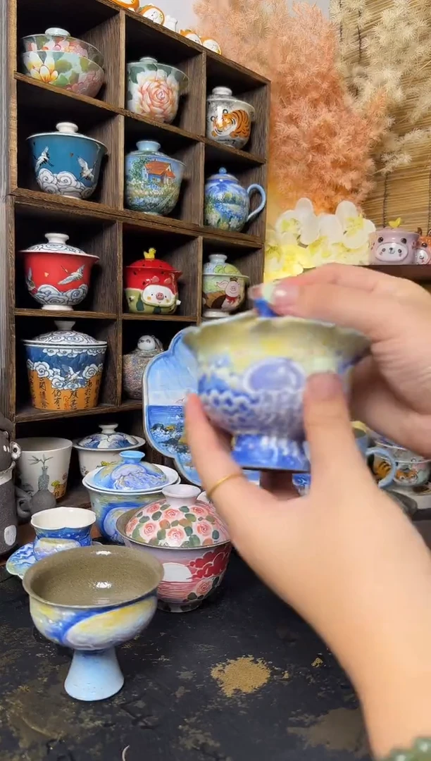 石一手绘水母盖碗